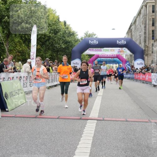 06.09.2026 - CURREX Alsterlauf Yannick Fuchs http://msf.ph/oto/10219553 06.09.2026 10:11:24 Ziel 2014, 2352, 2979, 2980, 3652, 4251, 4442, 4517, 4612, 4782, 4783, 5647, 6103, 6393, 6465 meine-sportfotos.de