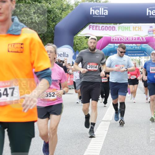06.09.2026 - CURREX Alsterlauf Yannick Fuchs http://msf.ph/oto/10219809 06.09.2026 10:11:26 Ziel 2014, 2352, 2446, 2980, 3652, 4251, 4442, 4517, 4612, 4782, 4783, 5647, 6103, 6393, 6465, 8004, 8007, 8145 meine-sportfotos.de