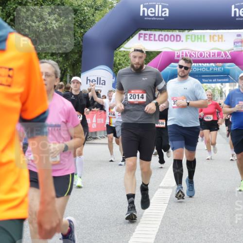 06.09.2026 - CURREX Alsterlauf Yannick Fuchs http://msf.ph/oto/10219886 06.09.2026 10:11:27 Ziel 2014, 2352, 2446, 3360, 3652, 4251, 4442, 4517, 4612, 5226, 5647, 6393, 6465, 8004, 8007, 8145, 8146 meine-sportfotos.de