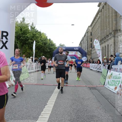 06.09.2026 - CURREX Alsterlauf Yannick Fuchs http://msf.ph/oto/10220408 06.09.2026 10:11:29 Ziel 2014, 2352, 2446, 3360, 3652, 4251, 4442, 4517, 5226, 5647, 5922, 5923, 6491, 8004, 8007, 8145, 8146 meine-sportfotos.de