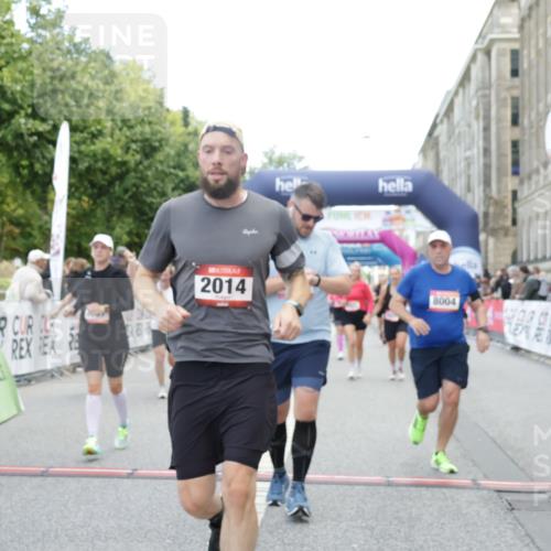 06.09.2026 - CURREX Alsterlauf Yannick Fuchs http://msf.ph/oto/10220485 06.09.2026 10:11:29 Ziel 2014, 2352, 2446, 3360, 3652, 4251, 4442, 4517, 5226, 5647, 5922, 5923, 6491, 8004, 8007, 8145, 8146 meine-sportfotos.de