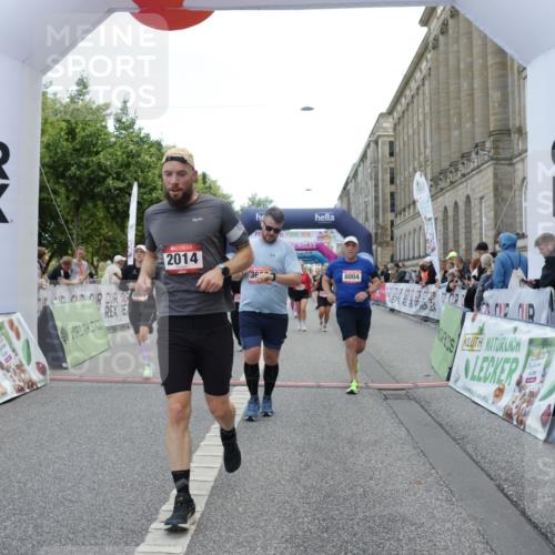 06.09.2026 - CURREX Alsterlauf Yannick Fuchs http://msf.ph/oto/10220556 06.09.2026 10:11:30 Ziel 2014, 2352, 2446, 3360, 3652, 4442, 4517, 5226, 5279, 5647, 5922, 5923, 6491, 8004, 8007, 8145, 8146 meine-sportfotos.de