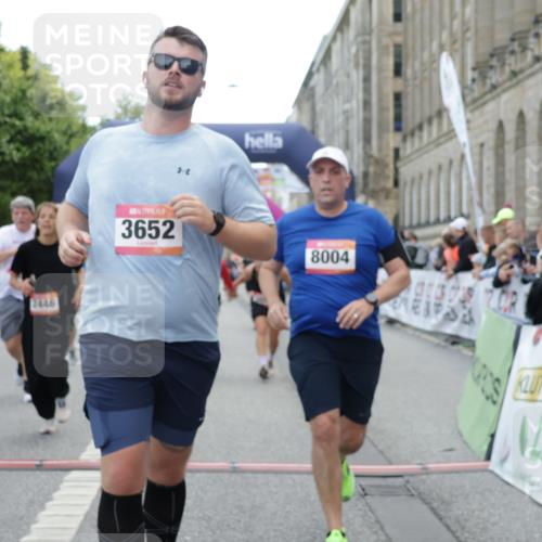 06.09.2026 - CURREX Alsterlauf Yannick Fuchs http://msf.ph/oto/10220625 06.09.2026 10:11:30 Ziel 2014, 2352, 2446, 3360, 3652, 4442, 4517, 5226, 5279, 5647, 5922, 5923, 6491, 8004, 8007, 8145, 8146 meine-sportfotos.de