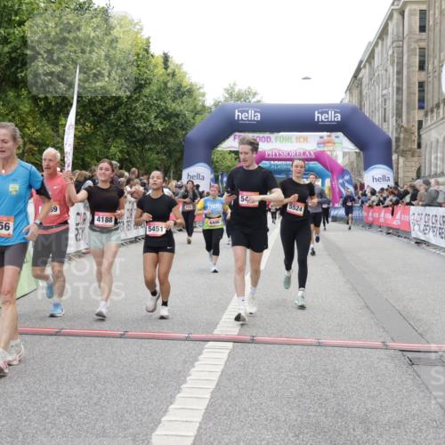 06.09.2026 - CURREX Alsterlauf Yannick Fuchs http://msf.ph/oto/10221829 06.09.2026 10:11:38 Ziel 2356, 2446, 3060, 3284, 3285, 3360, 3373, 3922, 4188, 4189, 5226, 5279, 5451, 5458, 5922, 5923, 6019, 6446, 6491, 8145, 8146 meine-sportfotos.de