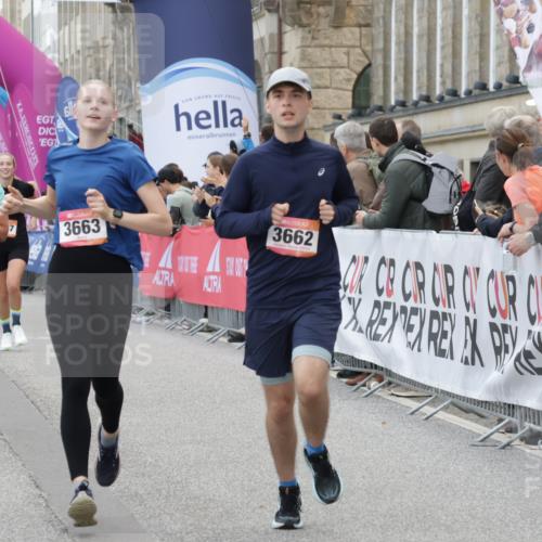 06.09.2026 - CURREX Alsterlauf Yannick Fuchs http://msf.ph/oto/10222749 06.09.2026 10:11:46 Ziel 2110, 2125, 2192, 2701, 3060, 3662, 3663, 3704, 4188, 4189, 4276, 4611, 5451, 5458, 6019, 6166, 6362, 6446, 8165, 8166 meine-sportfotos.de