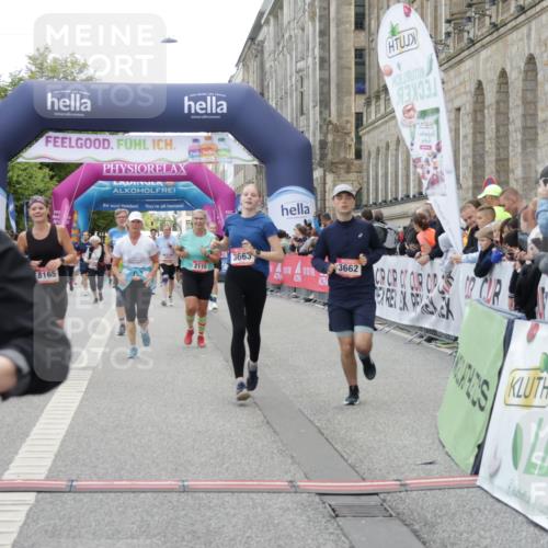 06.09.2026 - CURREX Alsterlauf Yannick Fuchs http://msf.ph/oto/10222809 06.09.2026 10:11:47 Ziel 2110, 2125, 2192, 2701, 3060, 3662, 3663, 3704, 4276, 4611, 6019, 6166, 6362, 6446, 6467, 8165, 8166 meine-sportfotos.de