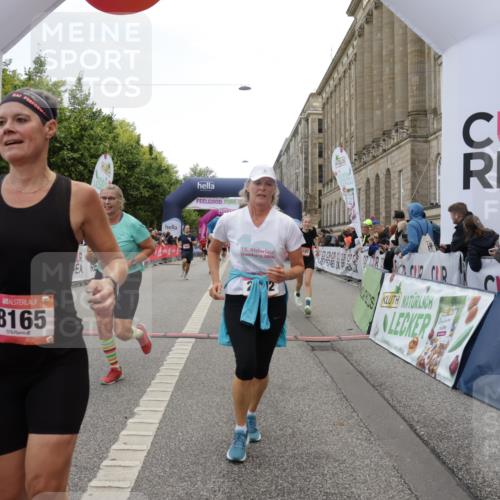 06.09.2026 - CURREX Alsterlauf Yannick Fuchs http://msf.ph/oto/10223022 06.09.2026 10:11:52 Ziel 2110, 2125, 2192, 2701, 3662, 3663, 3704, 4276, 4611, 4653, 5197, 5292, 6467, 8165, 8166 meine-sportfotos.de