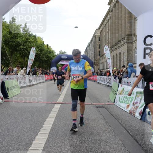 06.09.2026 - CURREX Alsterlauf Yannick Fuchs http://msf.ph/oto/10223028 06.09.2026 10:11:54 Ziel 2110, 2192, 2701, 3198, 3662, 3663, 3776, 4276, 4653, 5197, 5292, 6467, 8165, 8166 meine-sportfotos.de