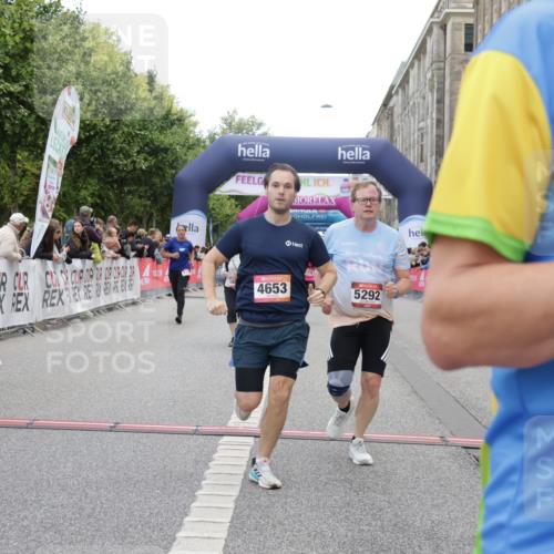 06.09.2026 - CURREX Alsterlauf Yannick Fuchs http://msf.ph/oto/10223033 06.09.2026 10:11:55 Ziel 2110, 2192, 2701, 3198, 3662, 3663, 3776, 3777, 4276, 4653, 4787, 4790, 5197, 5292, 6467, 8165, 8166 meine-sportfotos.de