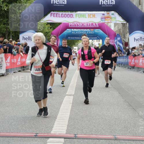 06.09.2026 - CURREX Alsterlauf Yannick Fuchs http://msf.ph/oto/10223044 06.09.2026 10:11:57 Ziel 2110, 2192, 3198, 3776, 3777, 4223, 4653, 4787, 4790, 5197, 5292, 6467 meine-sportfotos.de