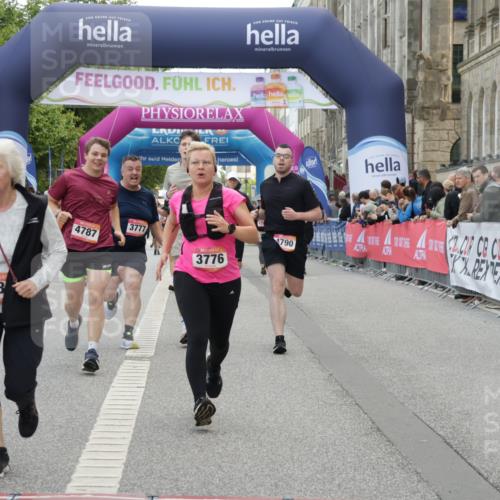 06.09.2026 - CURREX Alsterlauf Yannick Fuchs http://msf.ph/oto/10223046 06.09.2026 10:11:58 Ziel 2110, 3198, 3776, 3777, 4223, 4653, 4787, 4790, 5197, 5292, 6467 meine-sportfotos.de
