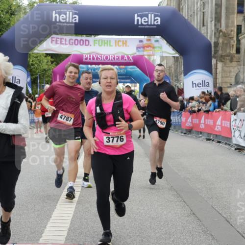 06.09.2026 - CURREX Alsterlauf Yannick Fuchs http://msf.ph/oto/10223050 06.09.2026 10:11:58 Ziel 2110, 3198, 3776, 3777, 4223, 4653, 4787, 4790, 5197, 5292, 6467 meine-sportfotos.de