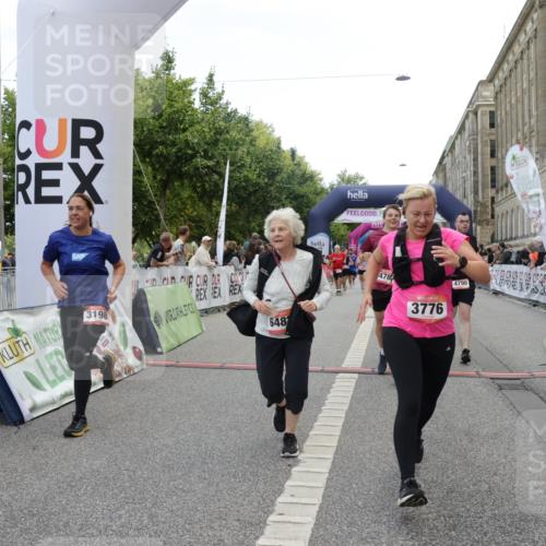 06.09.2026 - CURREX Alsterlauf Yannick Fuchs http://msf.ph/oto/10223055 06.09.2026 10:12:00 Ziel 3198, 3761, 3776, 3777, 4223, 4653, 4787, 4790, 5197, 5292 meine-sportfotos.de
