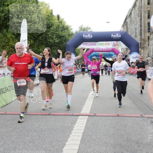06.09.2026 - CURREX Alsterlauf Yannick Fuchs http://msf.ph/oto/10223093 06.09.2026 10:12:06 Ziel 3108, 3128, 3198, 3557, 3761, 3776, 3777, 4215, 4216, 4223, 4787, 4790, 4946, 4957, 4958, 6271 meine-sportfotos.de