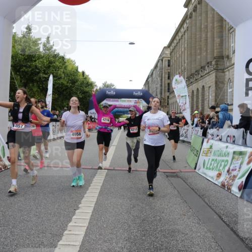 06.09.2026 - CURREX Alsterlauf Yannick Fuchs http://msf.ph/oto/10223100 06.09.2026 10:12:08 Ziel 3108, 3128, 3557, 3601, 3761, 4215, 4216, 4223, 4946, 4957, 4958, 6271 meine-sportfotos.de