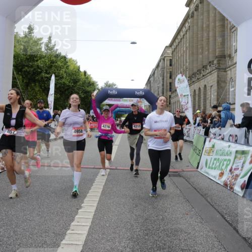 06.09.2026 - CURREX Alsterlauf Yannick Fuchs http://msf.ph/oto/10223101 06.09.2026 10:12:08 Ziel 3108, 3128, 3557, 3601, 3761, 4215, 4216, 4223, 4946, 4957, 4958, 6271 meine-sportfotos.de