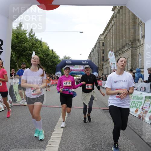 06.09.2026 - CURREX Alsterlauf Yannick Fuchs http://msf.ph/oto/10223132 06.09.2026 10:12:09 Ziel 3108, 3128, 3557, 3601, 3761, 4215, 4216, 4223, 4946, 4957, 4958, 6271 meine-sportfotos.de