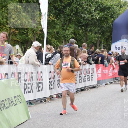 06.09.2026 - CURREX Alsterlauf Yannick Fuchs http://msf.ph/oto/10223194 06.09.2026 10:12:11 Ziel 3108, 3128, 3557, 3601, 3761, 4215, 4216, 4946, 4957, 4958, 6271 meine-sportfotos.de