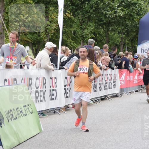 06.09.2026 - CURREX Alsterlauf Yannick Fuchs http://msf.ph/oto/10223212 06.09.2026 10:12:11 Ziel 3108, 3128, 3557, 3601, 3761, 4215, 4216, 4946, 4957, 4958, 6271 meine-sportfotos.de