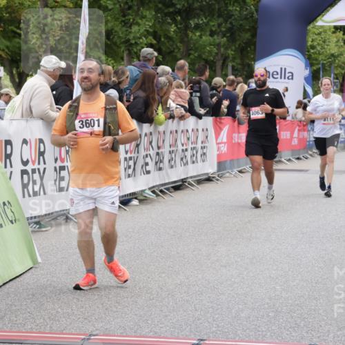06.09.2026 - CURREX Alsterlauf Yannick Fuchs http://msf.ph/oto/10223237 06.09.2026 10:12:12 Ziel 3108, 3128, 3557, 3601, 4063, 4215, 4216, 4946, 4957, 4958, 6271 meine-sportfotos.de