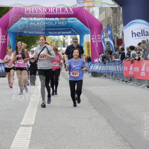 06.09.2026 - CURREX Alsterlauf Yannick Fuchs http://msf.ph/oto/10223247 06.09.2026 10:12:15 Ziel 3108, 3111, 3128, 3601, 4063, 4215, 4216, 4831, 5883, 6271 meine-sportfotos.de