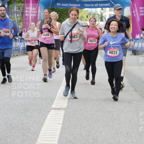 06.09.2026 - CURREX Alsterlauf Yannick Fuchs http://msf.ph/oto/10223292 06.09.2026 10:12:16 Ziel 3108, 3111, 3601, 4063, 4831, 5883, 6271 meine-sportfotos.de