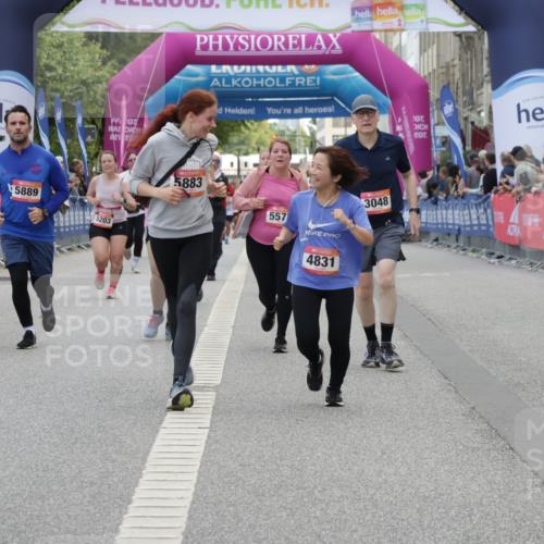 06.09.2026 - CURREX Alsterlauf Yannick Fuchs http://msf.ph/oto/10223352 06.09.2026 10:12:18 Ziel 3048, 3111, 3601, 4063, 4831, 4948, 5573, 5883, 5889 meine-sportfotos.de