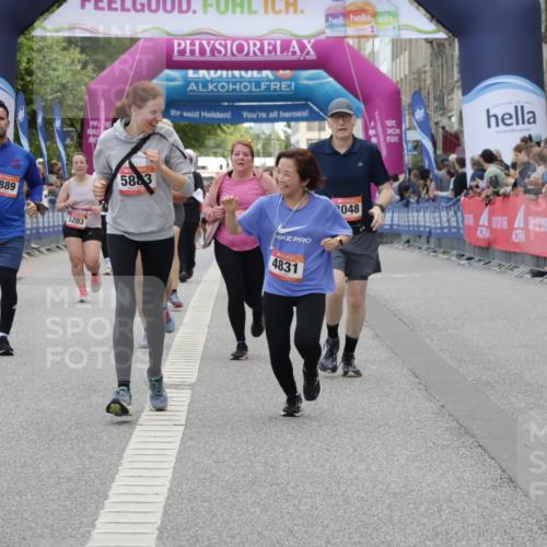 06.09.2026 - CURREX Alsterlauf Yannick Fuchs http://msf.ph/oto/10223367 06.09.2026 10:12:18 Ziel 3048, 3111, 3601, 4063, 4831, 4948, 5573, 5883, 5889 meine-sportfotos.de