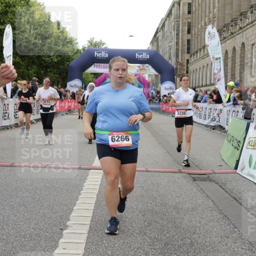 06.09.2026 - CURREX Alsterlauf Yannick Fuchs http://msf.ph/oto/10225005 06.09.2026 10:12:27 Ziel 3048, 3112, 3173, 3244, 3245, 4421, 4810, 4831, 4948, 5185, 5203, 5220, 5285, 5573, 5883, 5889, 6266 meine-sportfotos.de