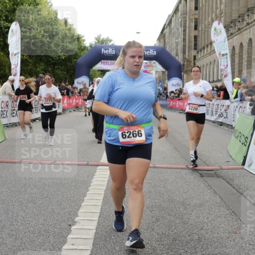 06.09.2026 - CURREX Alsterlauf Yannick Fuchs http://msf.ph/oto/10225007 06.09.2026 10:12:27 Ziel 3048, 3112, 3173, 3244, 3245, 4421, 4810, 4831, 4948, 5185, 5203, 5220, 5285, 5573, 5883, 5889, 6266 meine-sportfotos.de