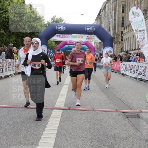 06.09.2026 - CURREX Alsterlauf Yannick Fuchs http://msf.ph/oto/10225015 06.09.2026 10:12:29 Ziel 2132, 3048, 3112, 3173, 3244, 3245, 4421, 4810, 4948, 5185, 5203, 5220, 5285, 5573, 5889, 6094, 6266 meine-sportfotos.de