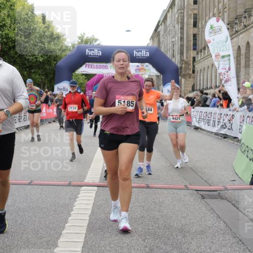 06.09.2026 - CURREX Alsterlauf Yannick Fuchs http://msf.ph/oto/10225021 06.09.2026 10:12:31 Ziel 2132, 2205, 3112, 3173, 3244, 3245, 4421, 4810, 4975, 4976, 5185, 5203, 5220, 5285, 6094, 6266 meine-sportfotos.de