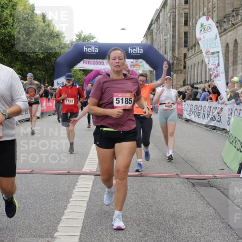 06.09.2026 - CURREX Alsterlauf Yannick Fuchs http://msf.ph/oto/10225022 06.09.2026 10:12:31 Ziel 2132, 2205, 3112, 3173, 3244, 3245, 4421, 4810, 4975, 4976, 5185, 5203, 5220, 5285, 6094, 6266 meine-sportfotos.de