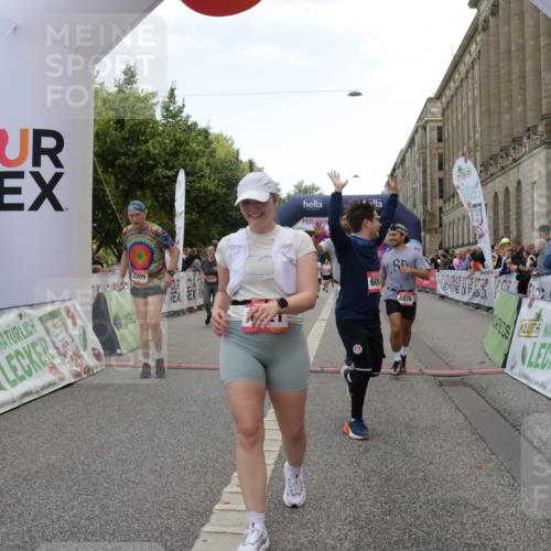 06.09.2026 - CURREX Alsterlauf Yannick Fuchs http://msf.ph/oto/10225034 06.09.2026 10:12:35 Ziel 2132, 2205, 3162, 3173, 3244, 3245, 3616, 3710, 4302, 4421, 4810, 4975, 4976, 5185, 5220, 5285, 6094, 6237, 8227 meine-sportfotos.de