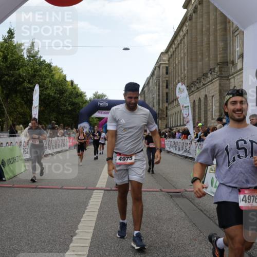 06.09.2026 - CURREX Alsterlauf Yannick Fuchs http://msf.ph/oto/10225040 06.09.2026 10:12:36 Ziel 2132, 2205, 2750, 3162, 3173, 3244, 3245, 3616, 3710, 4302, 4421, 4810, 4975, 4976, 5185, 5285, 6094, 6237, 8227 meine-sportfotos.de
