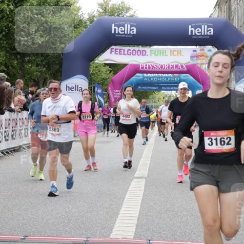 06.09.2026 - CURREX Alsterlauf Yannick Fuchs http://msf.ph/oto/10225055 06.09.2026 10:12:40 Ziel 2132, 2205, 2219, 2750, 3139, 3162, 3616, 3710, 4302, 4482, 4975, 4976, 5369, 5809, 6094, 6237, 8227 meine-sportfotos.de
