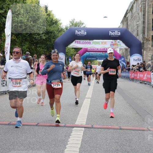 06.09.2026 - CURREX Alsterlauf Yannick Fuchs http://msf.ph/oto/10225064 06.09.2026 10:12:42 Ziel 2205, 2219, 2750, 3139, 3162, 3616, 3710, 4302, 4482, 4825, 4975, 4976, 5369, 5809, 6237, 8227 meine-sportfotos.de