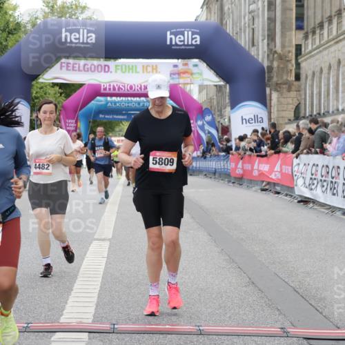 06.09.2026 - CURREX Alsterlauf Yannick Fuchs http://msf.ph/oto/10225065 06.09.2026 10:12:42 Ziel 2205, 2219, 2750, 3139, 3162, 3616, 3710, 4302, 4482, 4825, 4975, 4976, 5369, 5809, 6237, 8227 meine-sportfotos.de