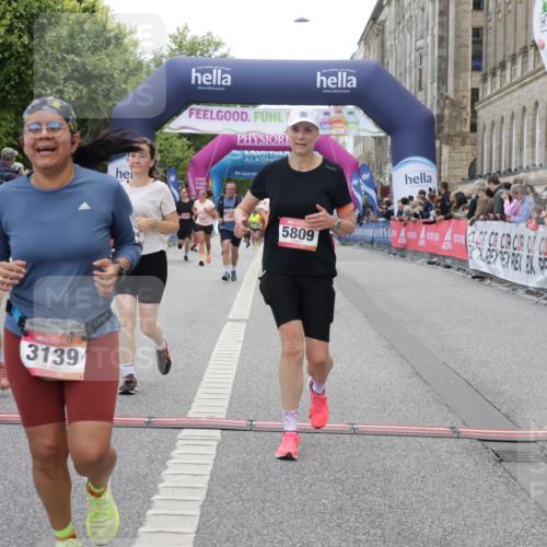 06.09.2026 - CURREX Alsterlauf Yannick Fuchs http://msf.ph/oto/10225069 06.09.2026 10:12:43 Ziel 2219, 2750, 3139, 3162, 3616, 3710, 4302, 4482, 4825, 5369, 5809, 6237, 8227 meine-sportfotos.de