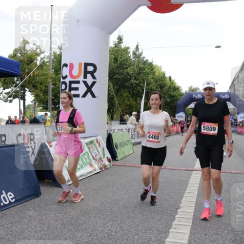 06.09.2026 - CURREX Alsterlauf Yannick Fuchs http://msf.ph/oto/10225077 06.09.2026 10:12:45 Ziel 2193, 2219, 2750, 2942, 3139, 3162, 3710, 4302, 4482, 4825, 5369, 5809, 8227 meine-sportfotos.de