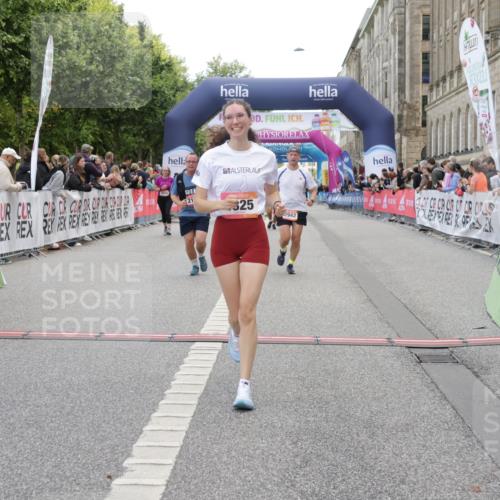 06.09.2026 - CURREX Alsterlauf Yannick Fuchs http://msf.ph/oto/10225085 06.09.2026 10:12:47 Ziel 2193, 2219, 2750, 2942, 3139, 3162, 4302, 4482, 4825, 5369, 5809, 8091 meine-sportfotos.de