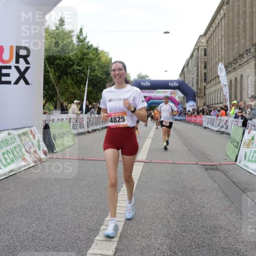 06.09.2026 - CURREX Alsterlauf Yannick Fuchs http://msf.ph/oto/10225091 06.09.2026 10:12:48 Ziel 2193, 2219, 2750, 2942, 3139, 4482, 4825, 5009, 5010, 5369, 5809, 8091 meine-sportfotos.de