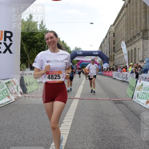 06.09.2026 - CURREX Alsterlauf Yannick Fuchs http://msf.ph/oto/10225093 06.09.2026 10:12:48 Ziel 2193, 2219, 2750, 2942, 3139, 4482, 4825, 5009, 5010, 5369, 5809, 8091 meine-sportfotos.de