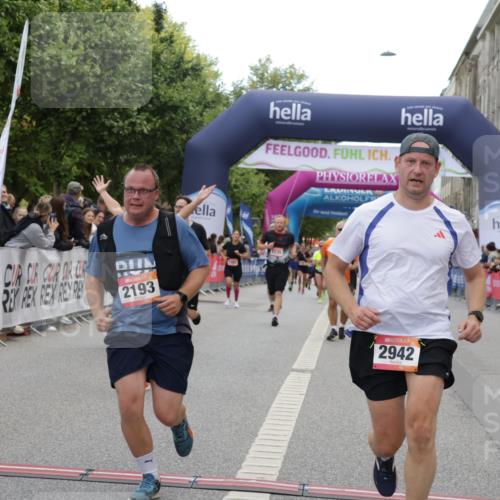 06.09.2026 - CURREX Alsterlauf Yannick Fuchs http://msf.ph/oto/10225097 06.09.2026 10:12:49 Ziel 2193, 2219, 2678, 2942, 3139, 4482, 4825, 5009, 5010, 5369, 5809, 8091 meine-sportfotos.de