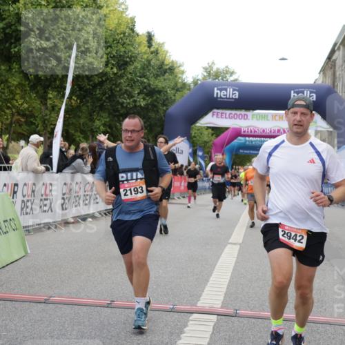 06.09.2026 - CURREX Alsterlauf Yannick Fuchs http://msf.ph/oto/10225098 06.09.2026 10:12:49 Ziel 2193, 2219, 2678, 2942, 3139, 4482, 4825, 5009, 5010, 5369, 5809, 8091 meine-sportfotos.de