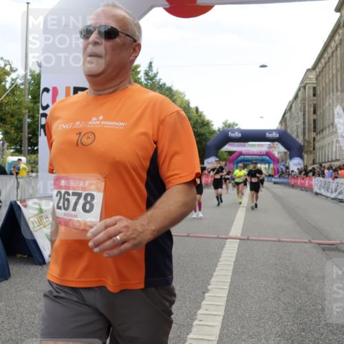 06.09.2026 - CURREX Alsterlauf Yannick Fuchs http://msf.ph/oto/10225130 06.09.2026 10:12:57 Ziel 2193, 2493, 2588, 2678, 2725, 5009, 5010, 5162, 5335, 5601, 6235, 8091, 8186 meine-sportfotos.de