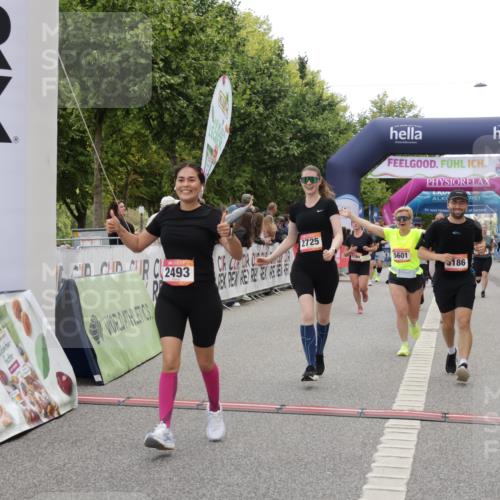 06.09.2026 - CURREX Alsterlauf Yannick Fuchs http://msf.ph/oto/10225134 06.09.2026 10:12:58 Ziel 2493, 2588, 2678, 2725, 5009, 5010, 5162, 5335, 5601, 6235, 8091, 8186 meine-sportfotos.de