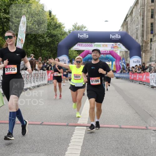 06.09.2026 - CURREX Alsterlauf Yannick Fuchs http://msf.ph/oto/10225140 06.09.2026 10:13:00 Ziel 2285, 2493, 2588, 2595, 2678, 2725, 3901, 5009, 5010, 5162, 5335, 5601, 6235, 8186 meine-sportfotos.de