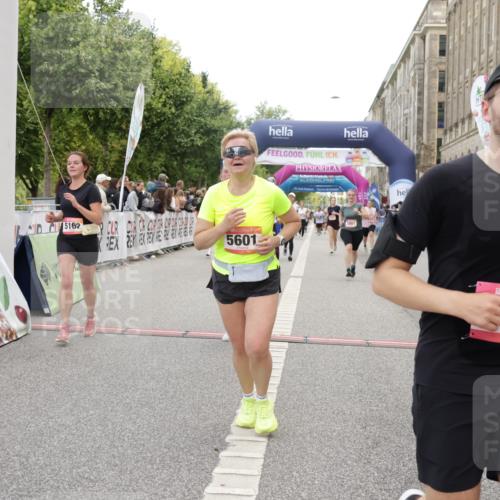 06.09.2026 - CURREX Alsterlauf Yannick Fuchs http://msf.ph/oto/10225149 06.09.2026 10:13:02 Ziel 2073, 2285, 2493, 2588, 2595, 2725, 3891, 3901, 4035, 4103, 5162, 5335, 5601, 6235, 8186 meine-sportfotos.de