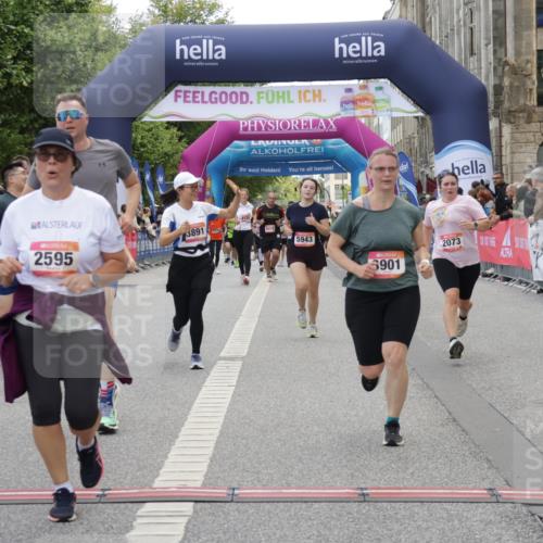 06.09.2026 - CURREX Alsterlauf Yannick Fuchs http://msf.ph/oto/10225158 06.09.2026 10:13:04 Ziel 2073, 2285, 2493, 2588, 2595, 2725, 2824, 3891, 3901, 4035, 4103, 5162, 5335, 5601, 5943, 8186 meine-sportfotos.de